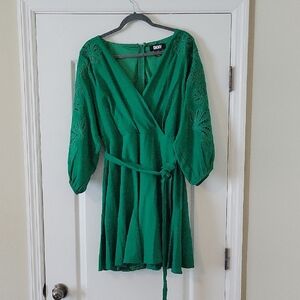 DKNY Green Wrap Style Dress Women’s Long Sleeve Tie Waist V-Neck Size 12